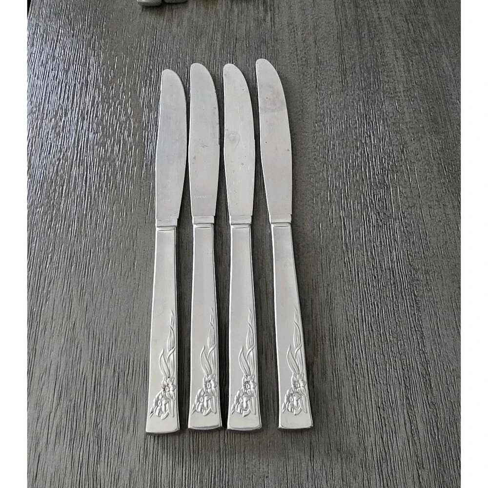 Oneida Stanhome Stainless Daffodil Dinner Butter Knives Set of 4 Flatware
